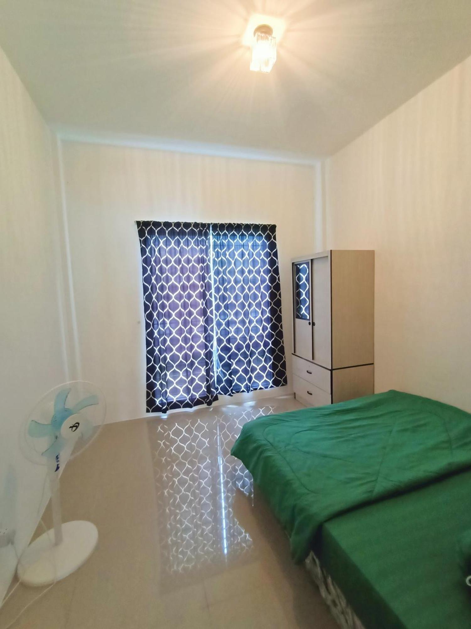 Asfa Homestay Kuching Buitenkant foto