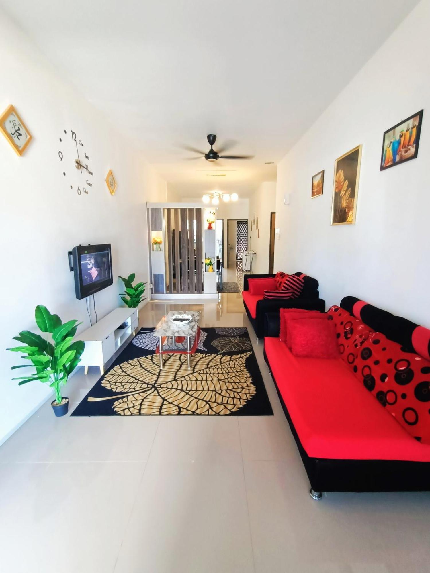 Asfa Homestay Kuching Buitenkant foto