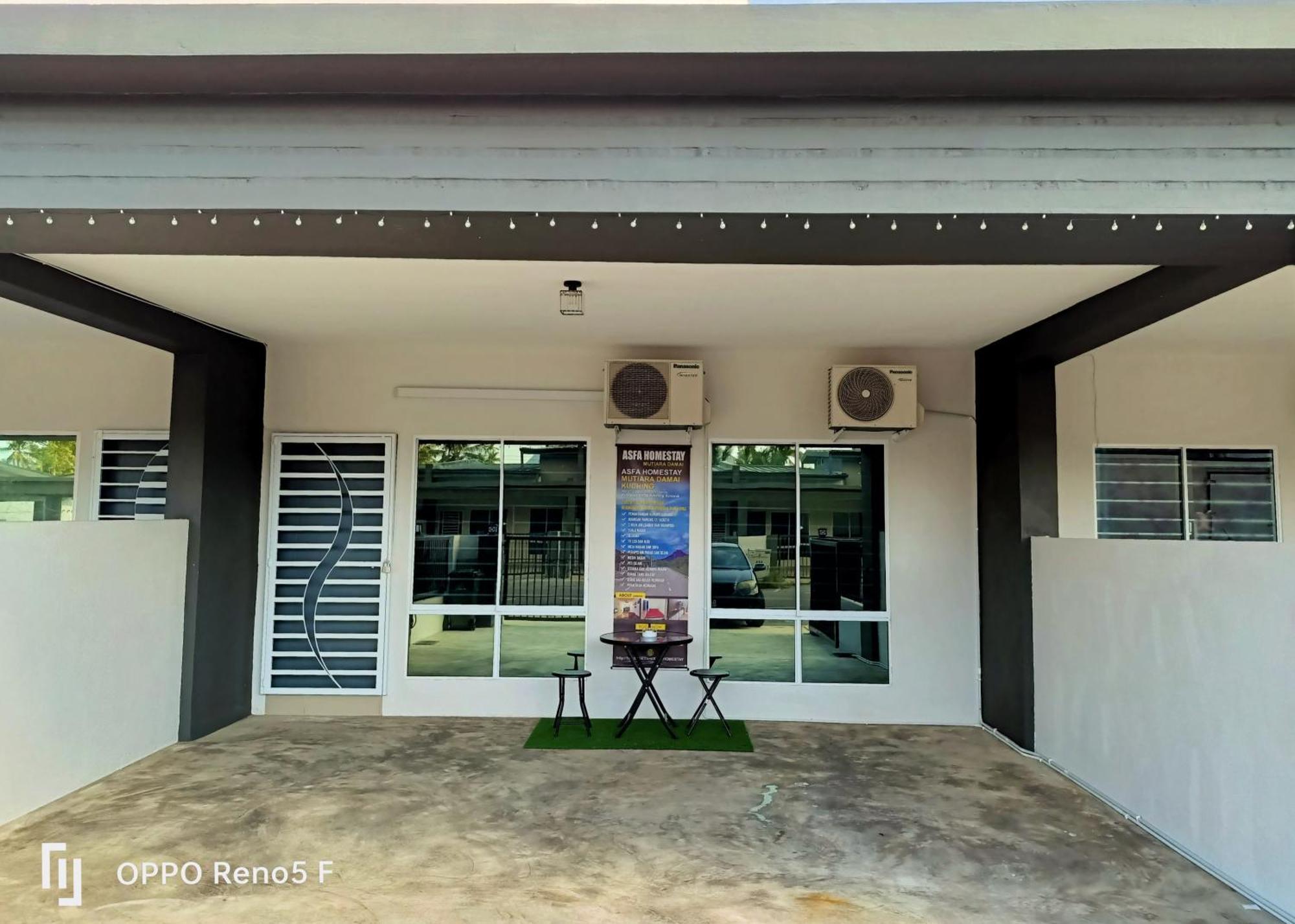 Asfa Homestay Kuching Buitenkant foto